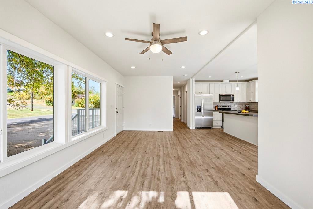 IDX 3 509 W Bartlett St.
