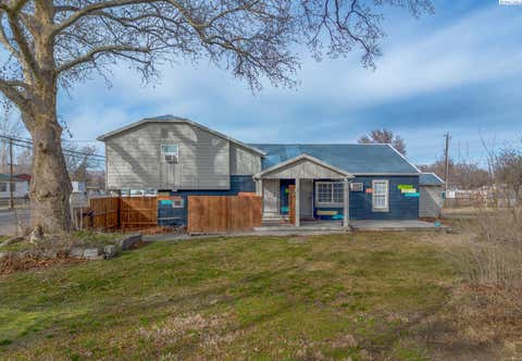 Photo of 224204 E Main Street, Kennewick, WA 99337 (MLS # 291739)