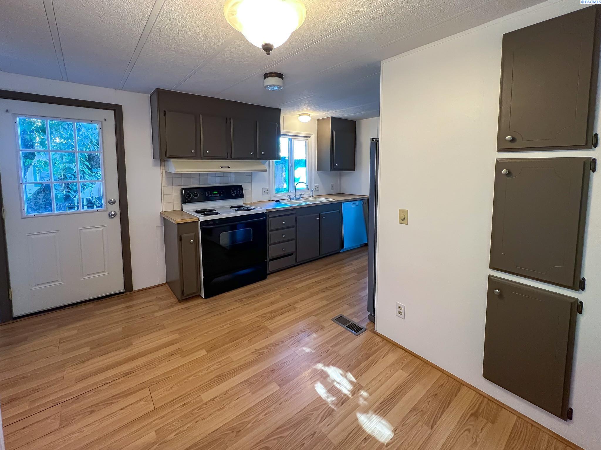 IDX 4 1165 S Grand Ave #47