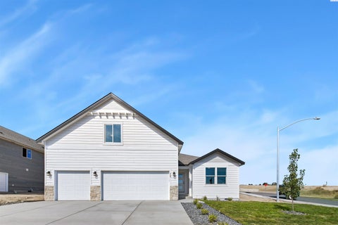 Photo of 704 Honeylicious St, Richland, WA 99352 (MLS # 296726)
