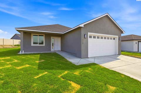 Photo of 2119 S Elm Pl, Kennewick, WA 99337 (MLS # 294888)