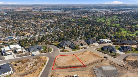 Photo of 2501 Falconcrest Lp LOOP, Richland, WA 99352 (MLS # 296913)