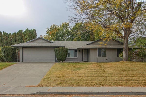 1013 W 14TH AVE, KENNEWICK, WA 99337 - Image fcadc67933019e18ae9db2888c80d7c9/4200960632