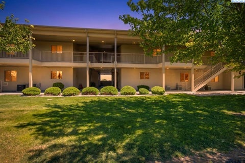 Photo of 3710 W Canyon Lakes Dr. L-104 DR, Kennewick, WA 99337 (MLS # 294360)