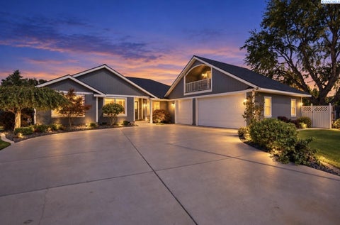 Photo of 7807 River Blvd, Pasco, WA 99301 (MLS # 296334)