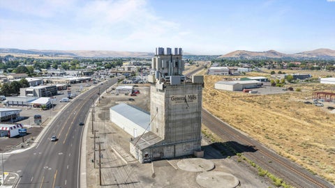 Photo of 6500 W Clearwater Ave, Kennewick, WA 99336 (MLS # 296424)