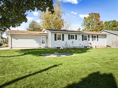 Photo of 1328 James Court, Jefferson, WI 53549 (MLS # 2035032)