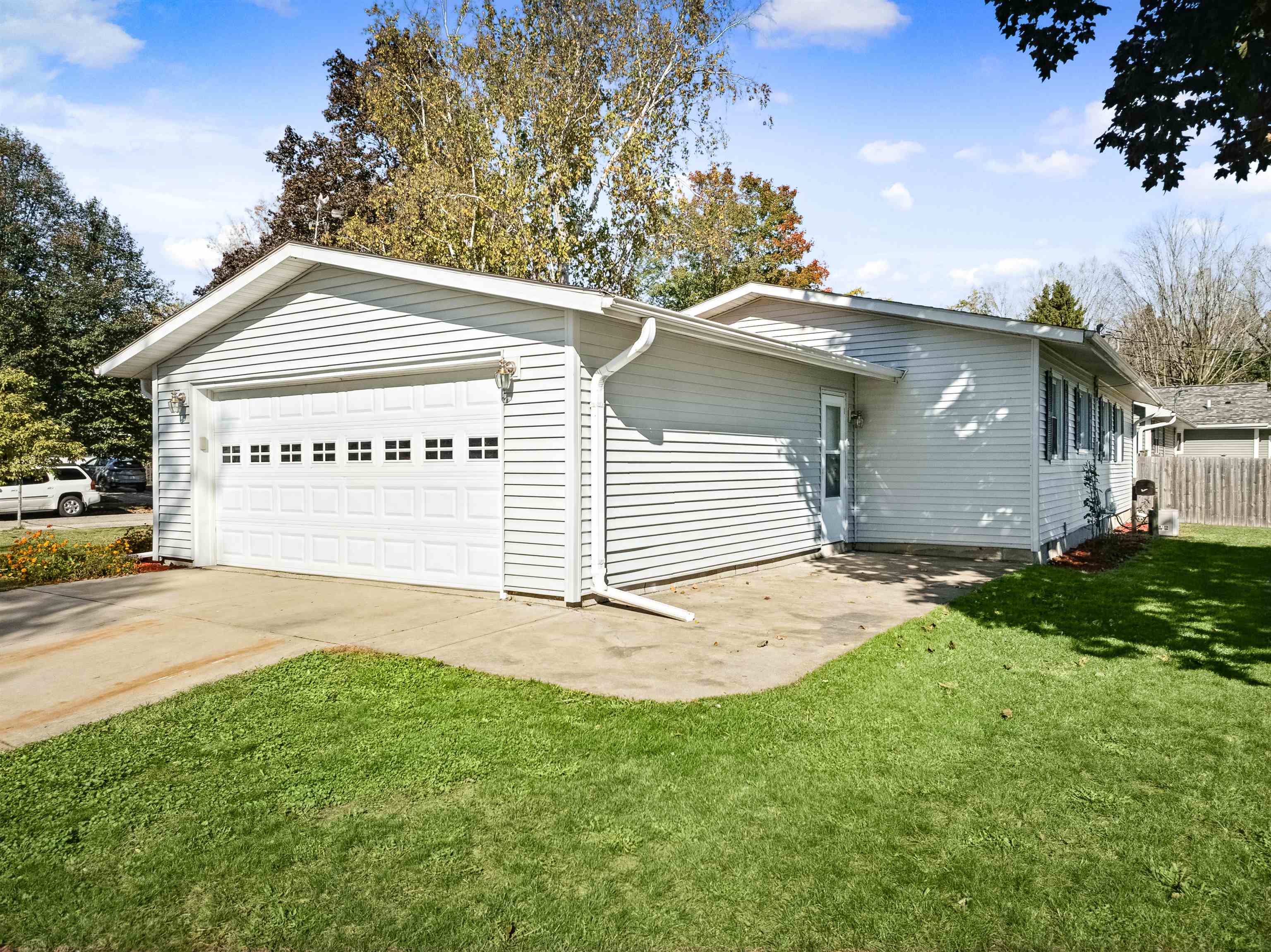 1328 James Court