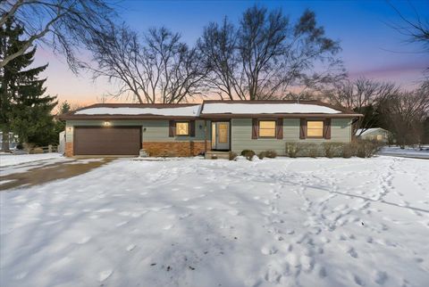 Photo of 2 W Spyglass Court, Madison, WI 53717 (MLS # 2015780)