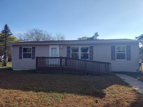 109 S 4th Street Avoca WI 53506