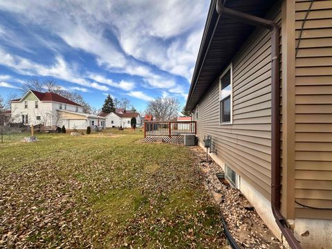 Tiny photo for 333 S Hickory Street, Mauston, WI 53948 (MLS # 2012929)