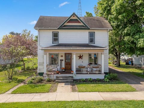 610 W Franklin Street, Portage, WI 53901 - #: 2000095