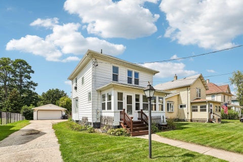 Photo of 38 S Ringold Street, Janesville, WI 53545 (MLS # 2031423)