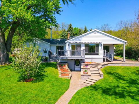 Photo of 4539 N River Road, Janesville, WI 53545 (MLS # 2023414)