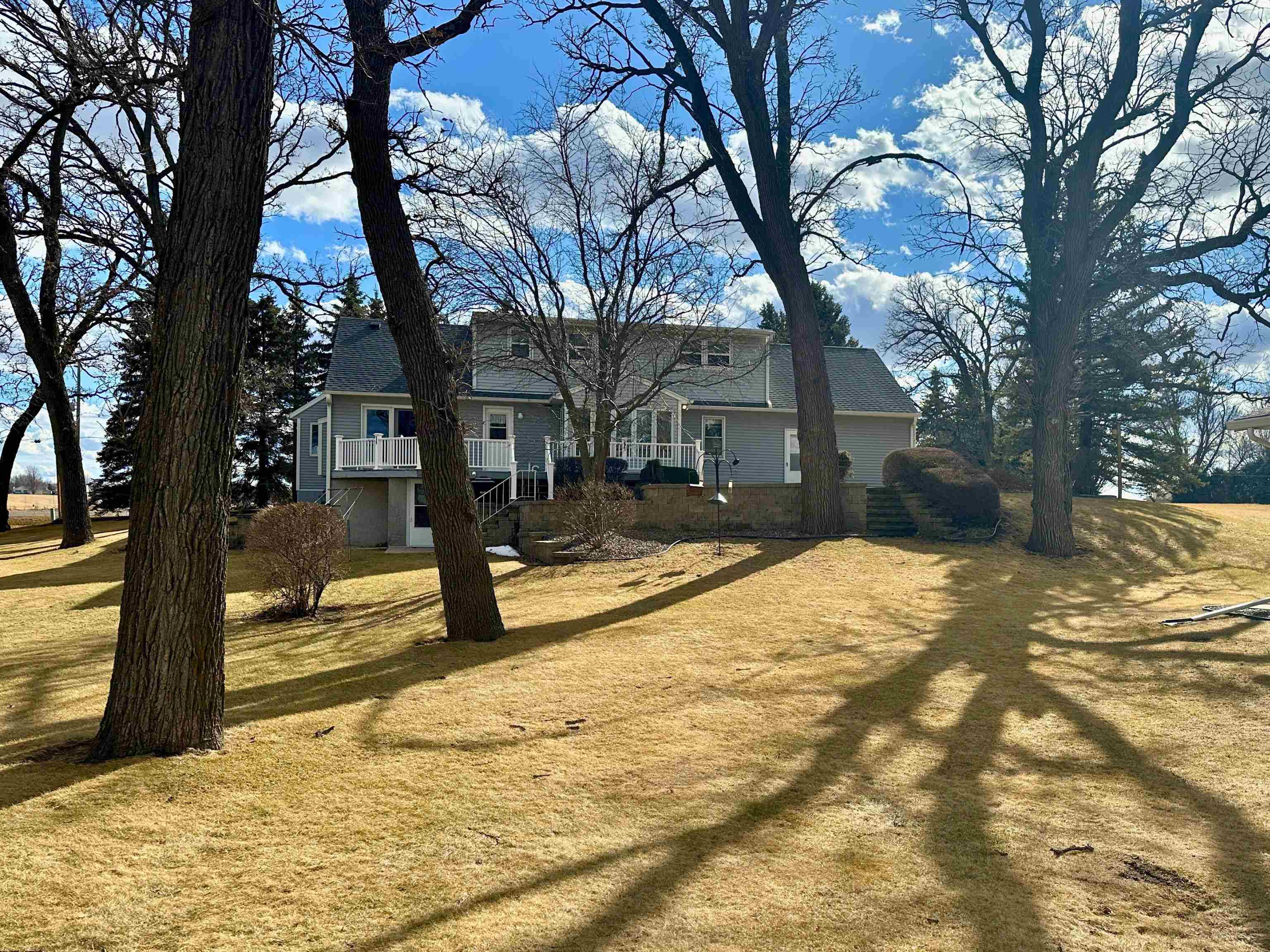 Stoughton, Wisconsin 53589, United States, 3 Bedrooms Bedrooms, ,4 BathroomsBathrooms,Residential,Active,82014