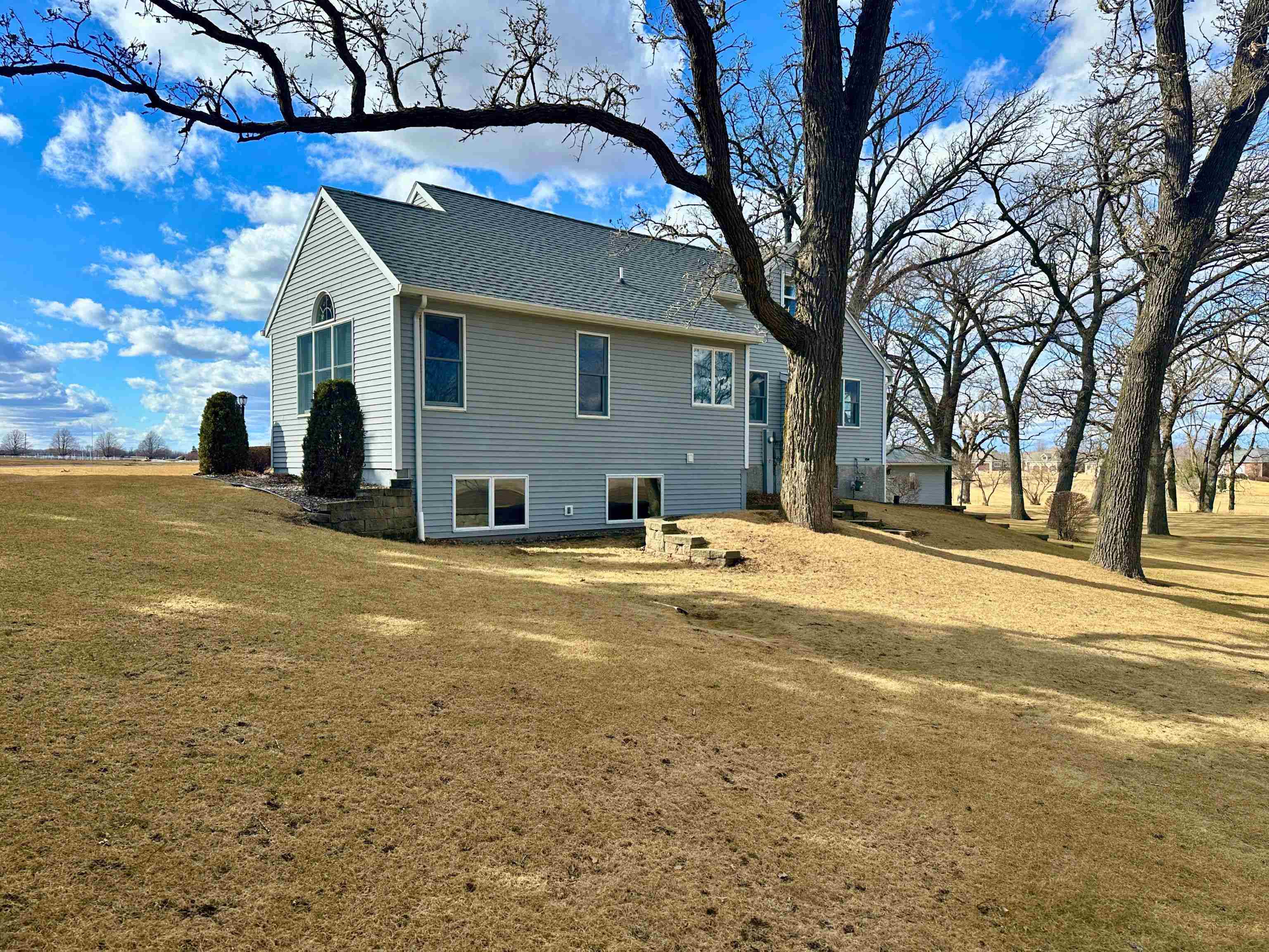 Stoughton, Wisconsin 53589, United States, 3 Bedrooms Bedrooms, ,4 BathroomsBathrooms,Residential,Active,82014
