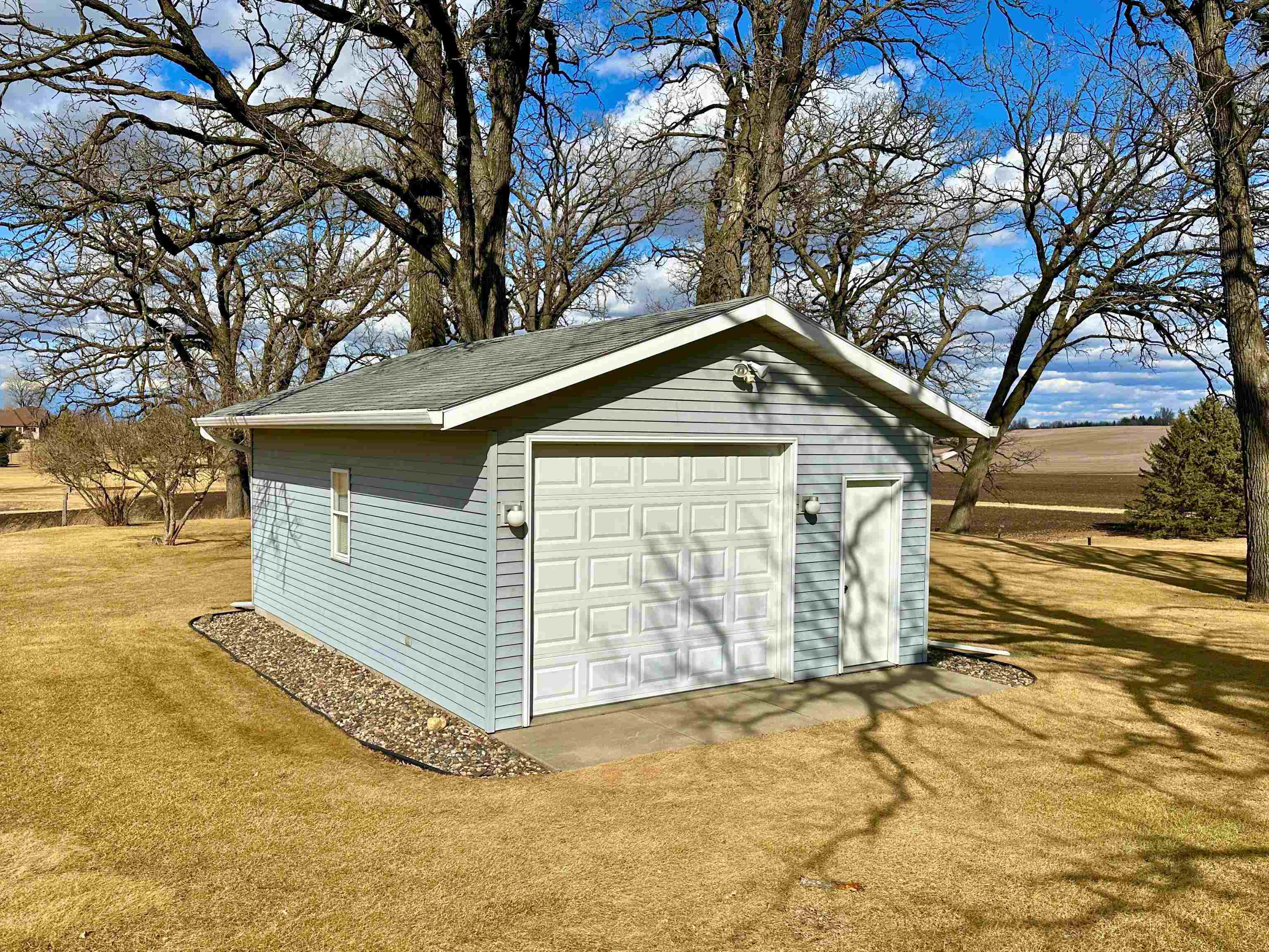 Stoughton, Wisconsin 53589, United States, 3 Bedrooms Bedrooms, ,4 BathroomsBathrooms,Residential,Active,82014