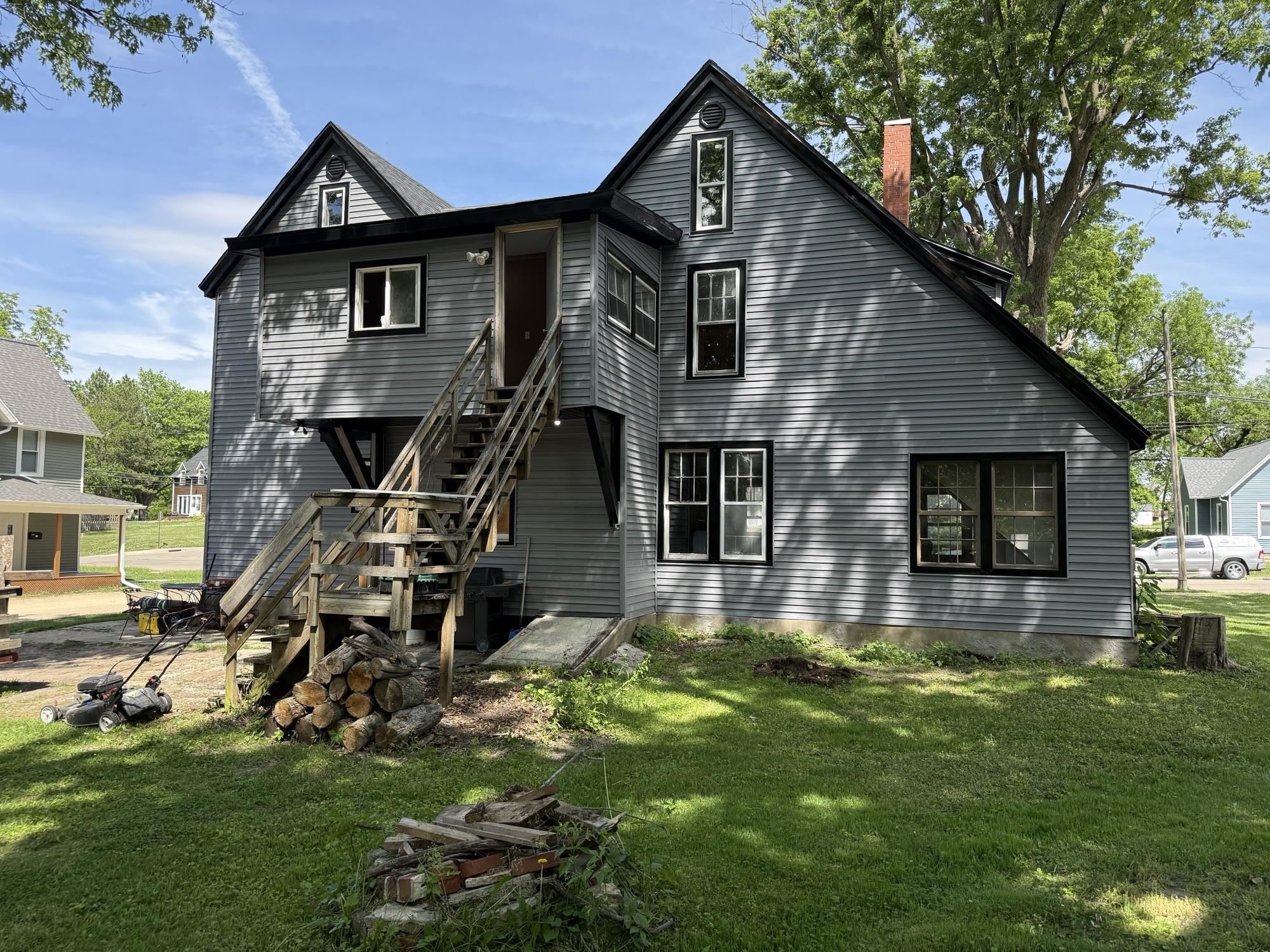 160 N Hickory Street