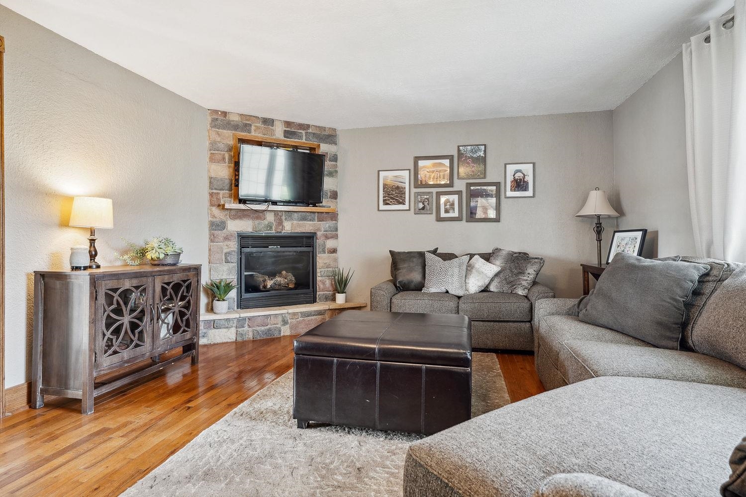 Wonewoc, Wisconsin 53968, United States, 3 Bedrooms Bedrooms, ,2 BathroomsBathrooms,Residential,Active,42745