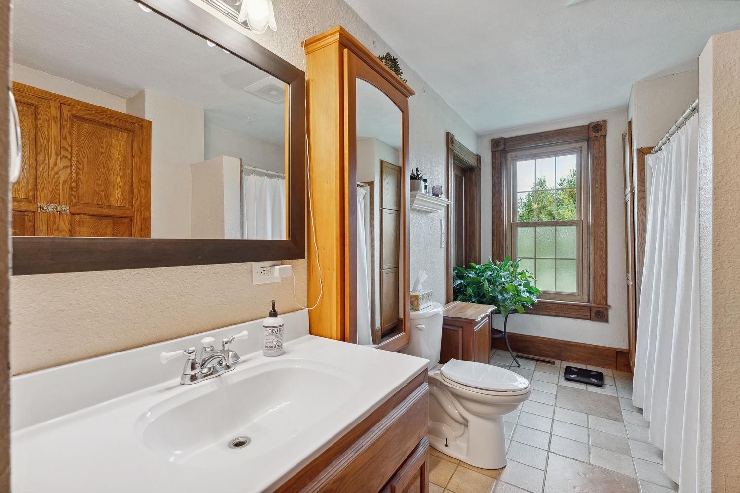 Wonewoc, Wisconsin 53968, United States, 3 Bedrooms Bedrooms, ,2 BathroomsBathrooms,Residential,Active,42745