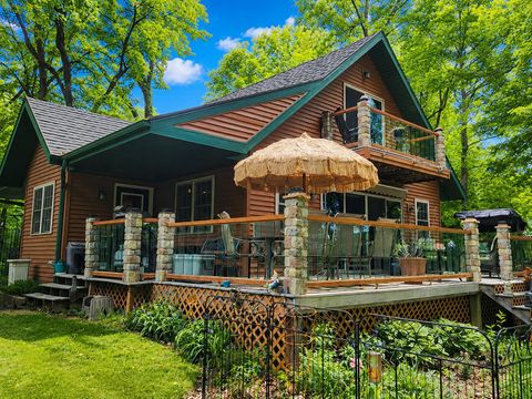Photo of 1614 N Sugar Island Road, Oconomowoc, WI 53066 (MLS # 2023958)