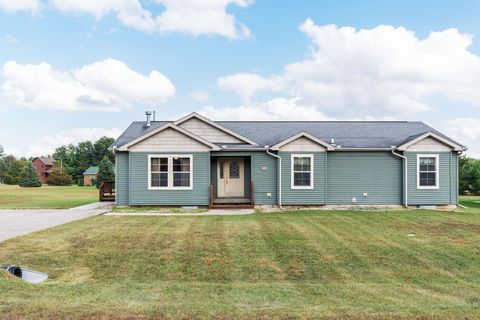 Photo of 272 OAKBROOK Drive, Wisconsin Dells, WI 53965 (MLS # 2008902)
