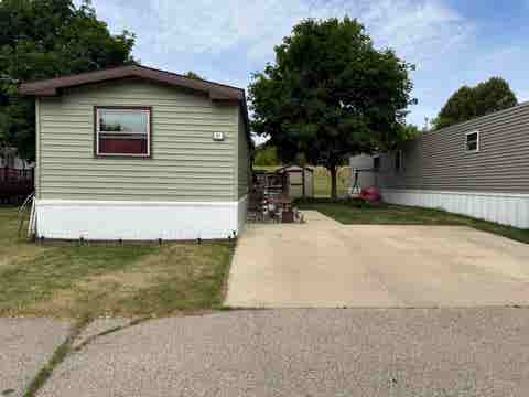 Photo of 31 Maple Grove Avenue, Jefferson, WI 53549 (MLS # 2024631)