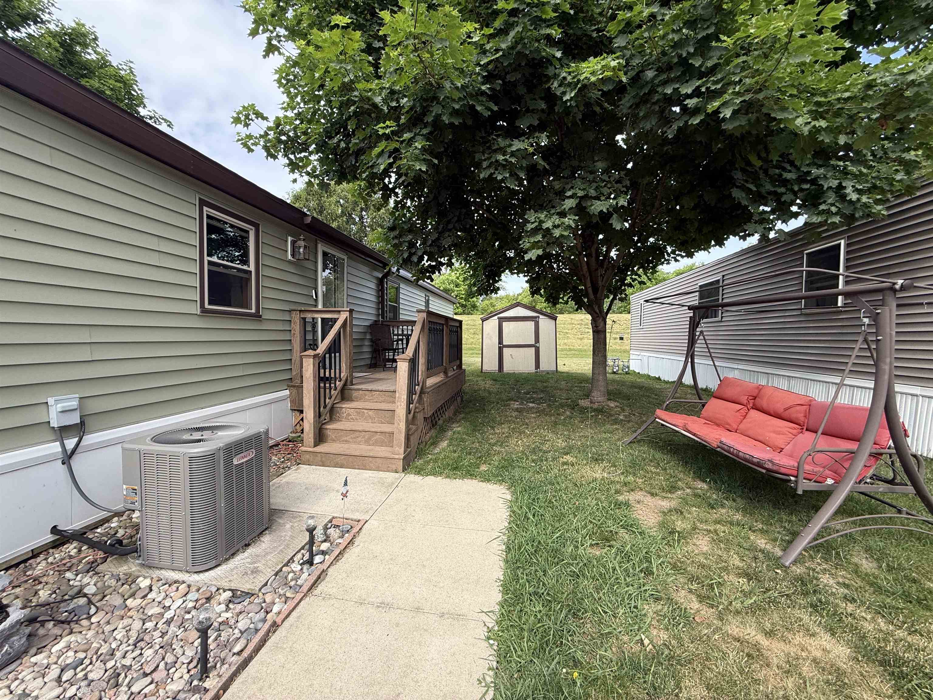 31 Maple Grove Avenue