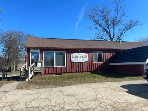 Photo of 807 S Main Street, Viroqua, WI 54665 (MLS # 2009747)