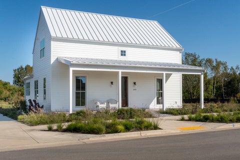 Photo of 4029 Serenbe Street, Middleton, WI 53562 (MLS # 2034688)