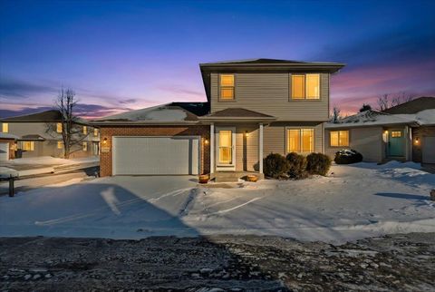 Photo of 550 Lexington Drive, Oregon, WI 53575 (MLS # 2016072)