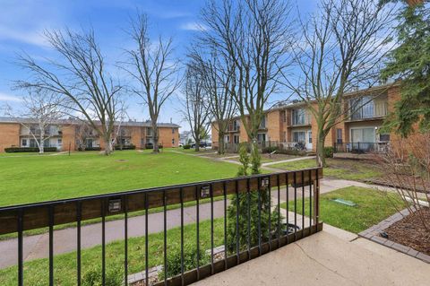 Tiny photo for 733 W 9th Avenue, Oshkosh, WI 54902 (MLS # 2020797)