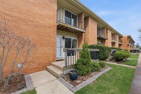 Tiny photo for 733 W 9th Avenue, Oshkosh, WI 54902 (MLS # 2020797)