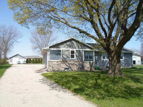 Photo of 1804 N Spring Street, Beaver Dam, WI 53916 (MLS # 2021491)