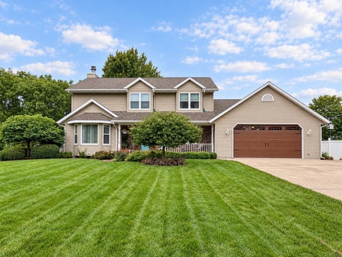 Photo of 711 E Azalea Terrace, Beloit, WI 53511 (MLS # 2033144)