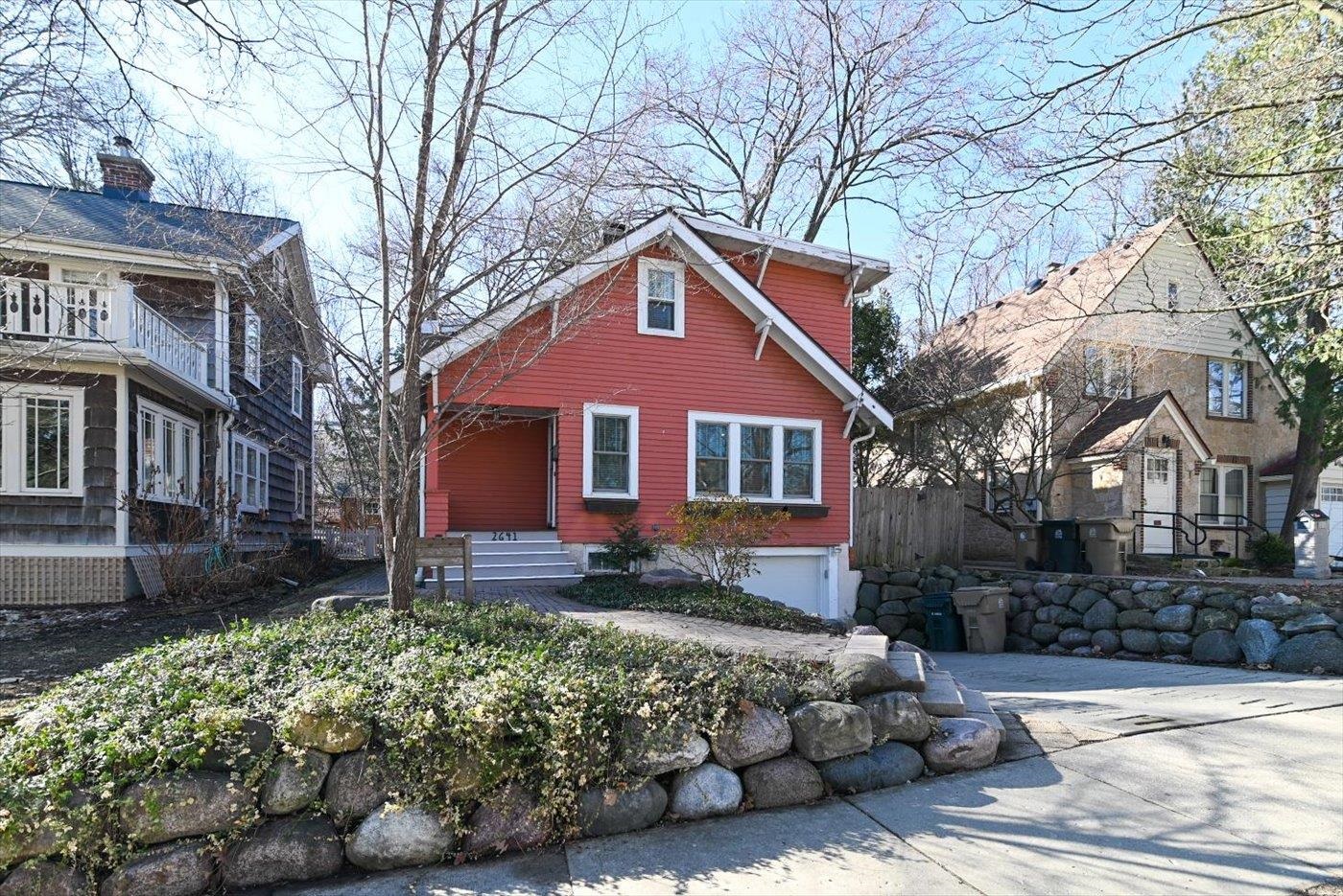 2641 Chamberlain Avenue