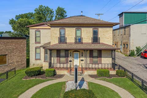 Photo of 409 Broadway Street, Baraboo, WI 53913 (MLS # 2031132)