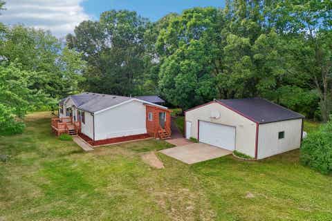 Photo of 526 Freedom Lane, Wisconsin Dells, WI 53965 (MLS # 2026351)