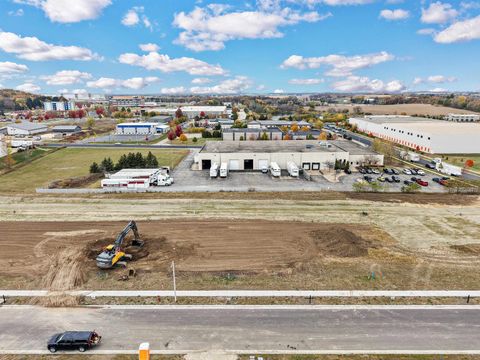 Tiny photo for 302 Michelle Lane, Cottage Grove, WI 53527 (MLS # 2013110)