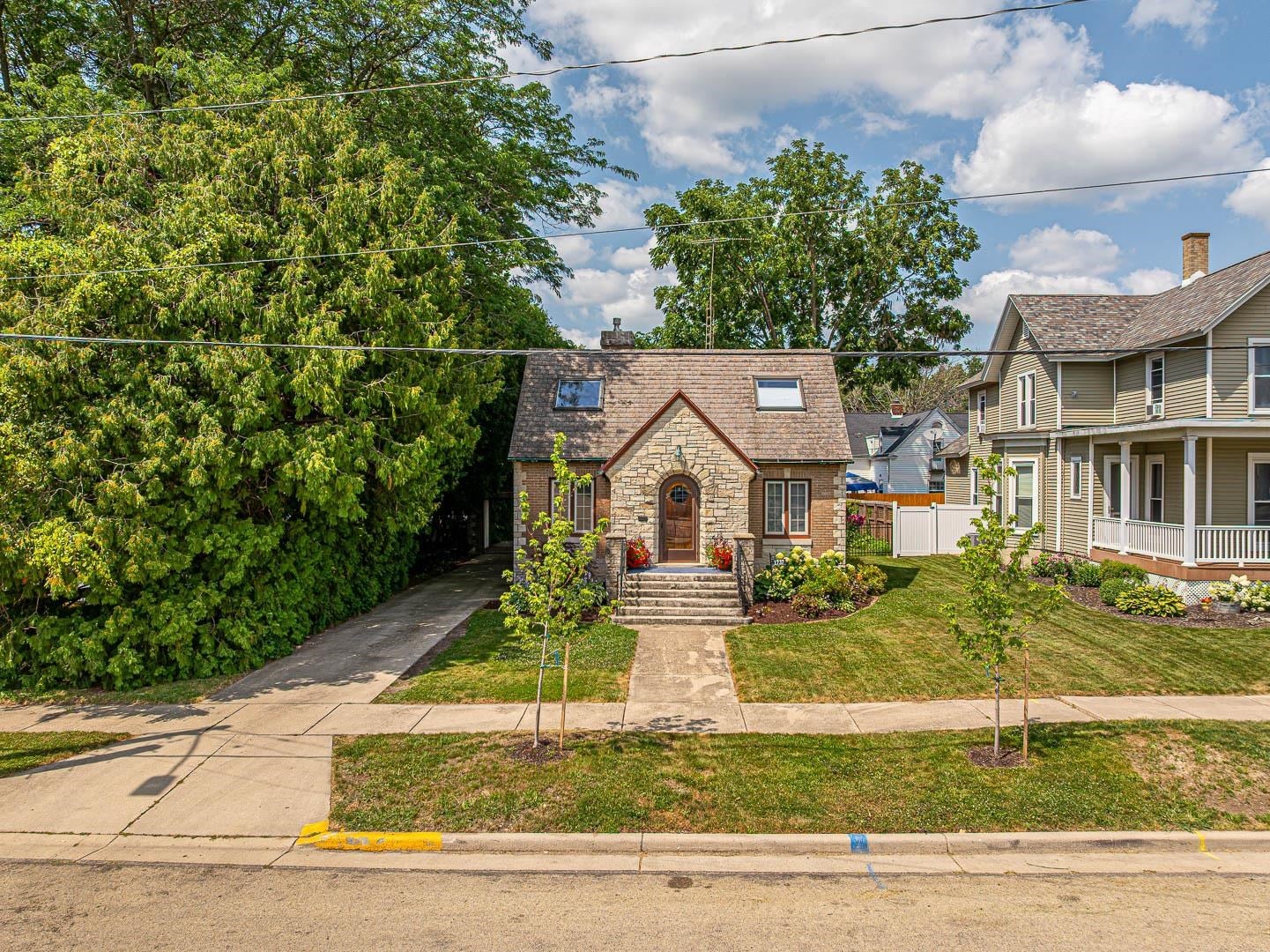 1737 14th Street - Photo 2