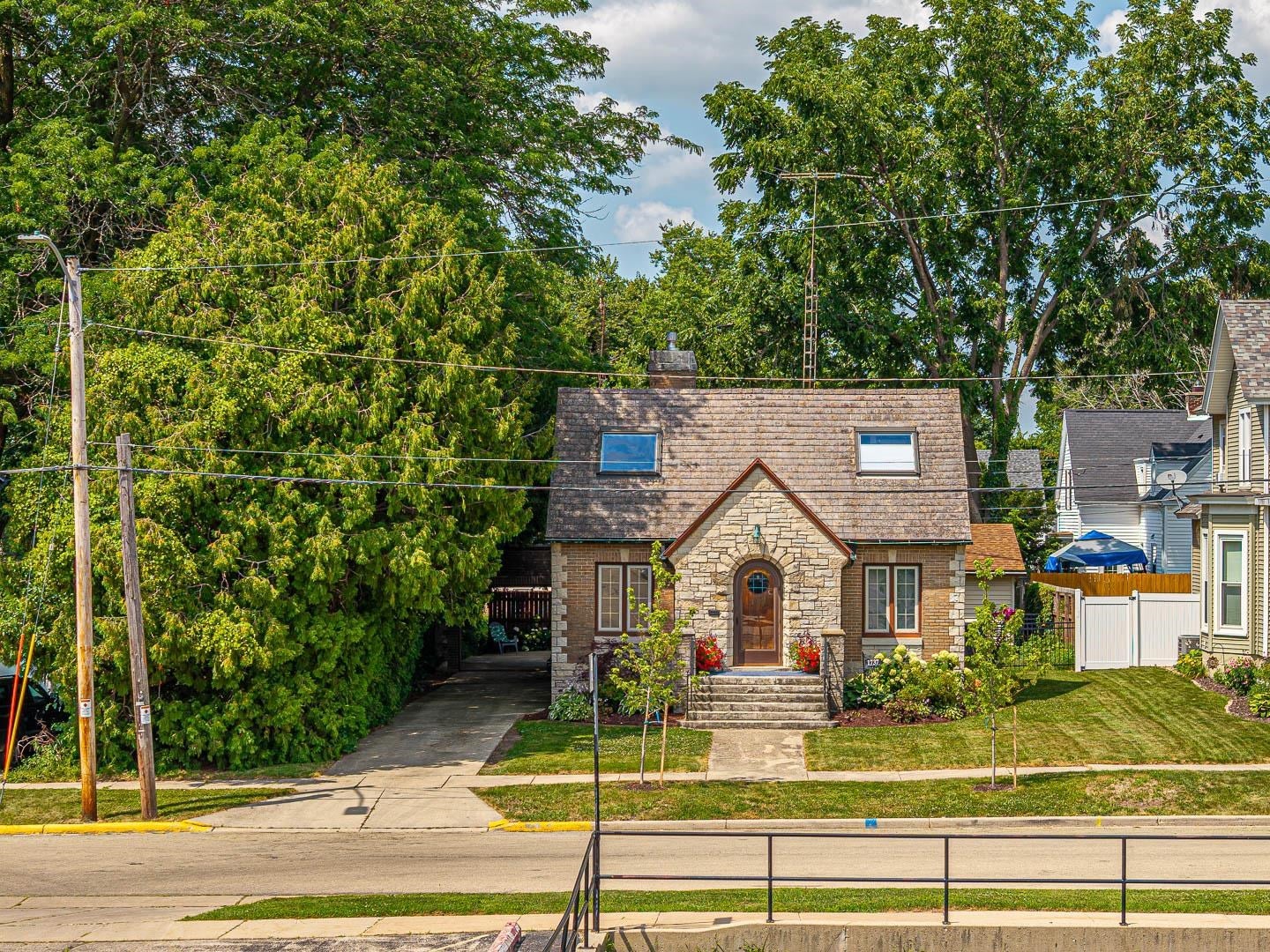 1737 14th Street - Photo 3