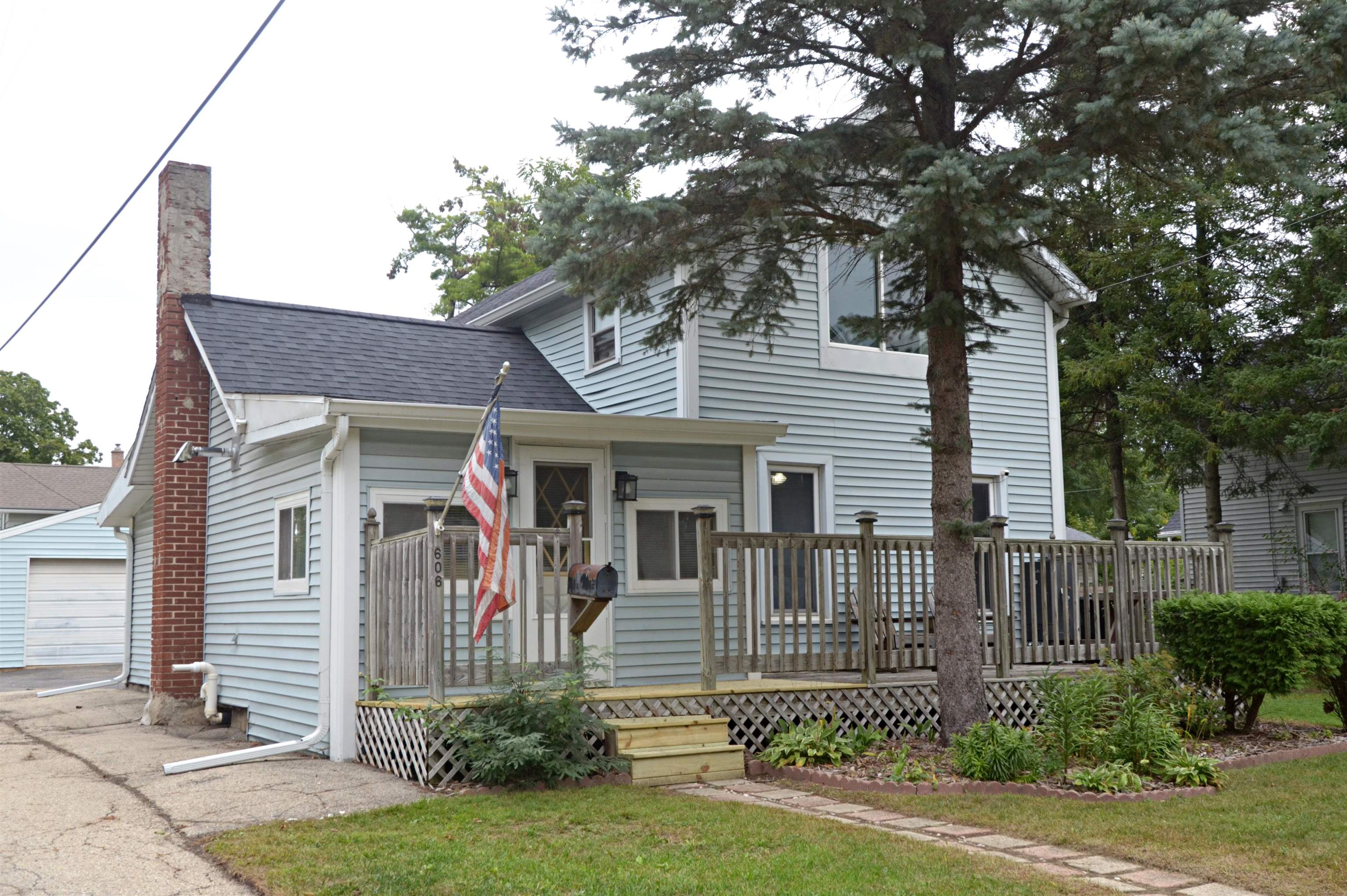 606 W Sherman Avenue