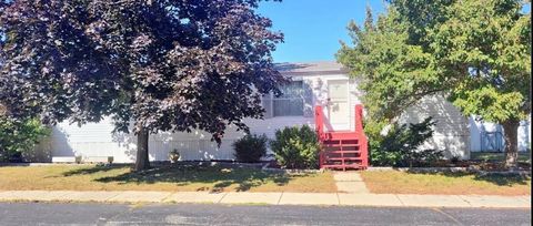 Photo of 9002 Sheridan Road, Kenosha, WI 53143 (MLS # 2014292)