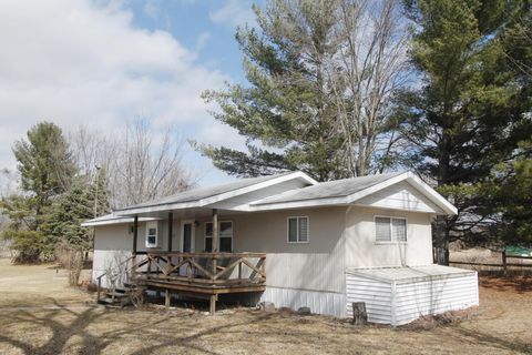 Photo of W1002 Laurie Lane, Montello, WI 53949 (MLS # 2021171)