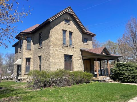 Photo of 219 E Conant Street, Portage, WI 53901 (MLS # 2022238)