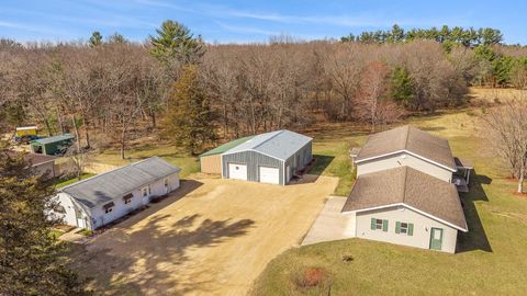 Photo of 561 & 563 Underwood Avenue, Montello, WI 53949 (MLS # 2020483)