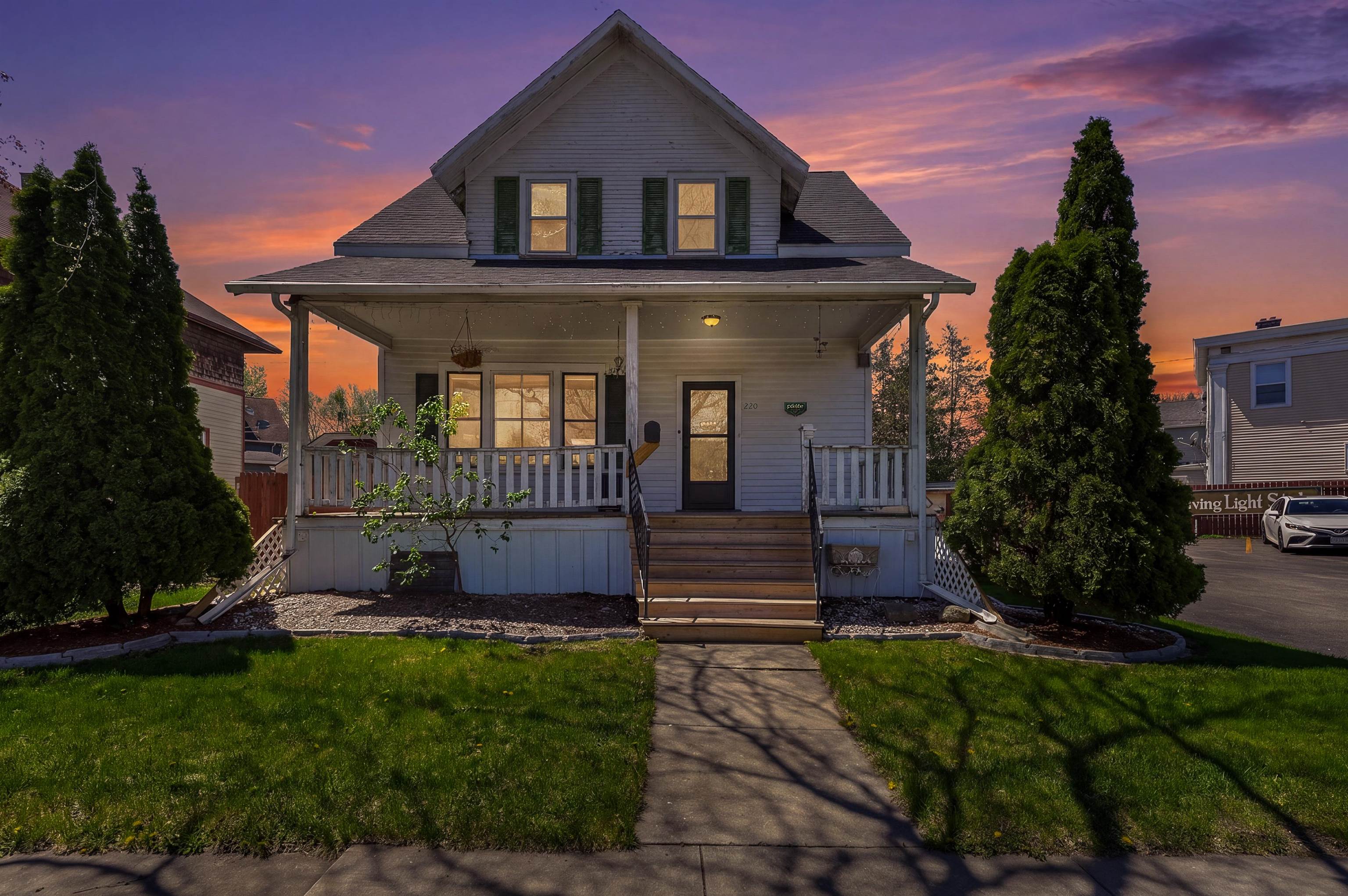 Photo 1 of 33 — 220 FOND DU LAC Avenue, Fond Du Lac, WI 54935