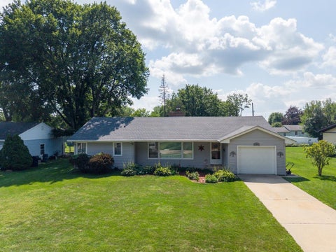 Photo of 2003 Woodruff Boulevard, Janesville, WI 53546 (MLS # 2031797)