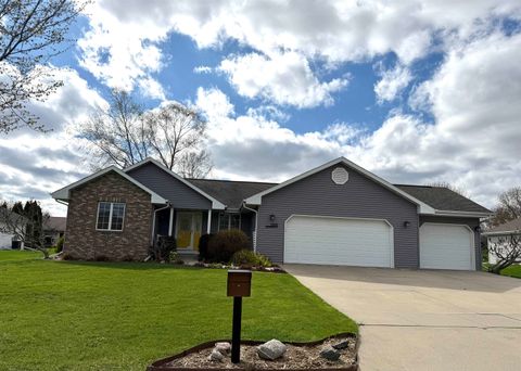 Photo of 1205 Shawnee Street, Fort Atkinson, WI 53538 (MLS # 2017657)