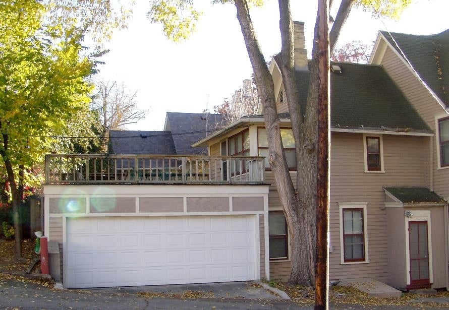 18 W Gilman Street
